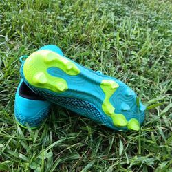 Soccer Shoes Size 7 New