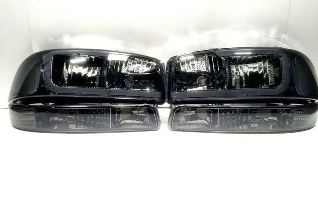 HEADLIGHTS FOR 99-07 GMC SIERRA YUKON XL LED