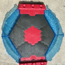 Bakugan Battle League Coliseum, Deluxe Game Board
