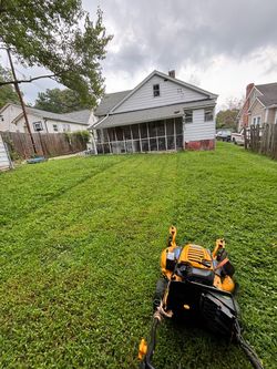 Cub cadet 28in self propelled mower