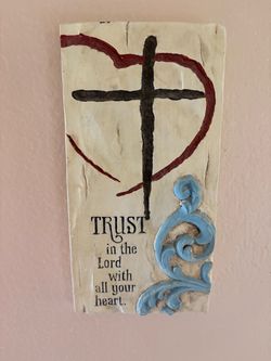 Religious Wall Plaque Cross Heart Decor