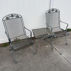 Old Metal Rocking Chairs With Table. PERFECT BISTRO SET