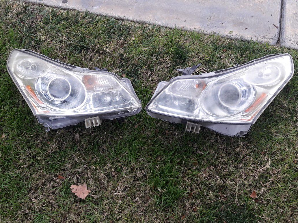 2008/2013 Infiniti g35 headlights..hood