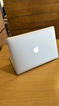 Apple MacBook Air 13” i5/8GB/256GB SSD $180