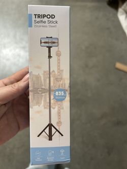 40" Selfie Stick Tripod with Wireless Remote,iPhone and Android Extendable Phone Tripod