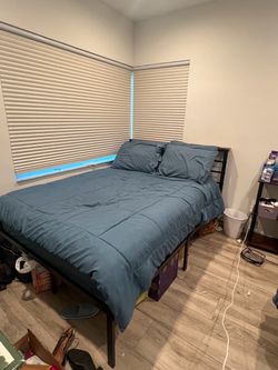Bed with storage (full)