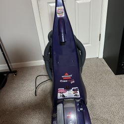 Bissell Pro Heat Pet Vacuum 