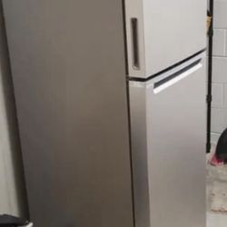 Whirlpool - 11.6 Cu. Ft. Top-Freezer Counter-Depth Refrigerator - Fingerprint Resistant Stainless Steel