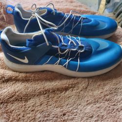 Size 12 Nike Running Shoes