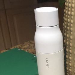 LARQ Self Cleaning Water Canteen Excellent Condition 