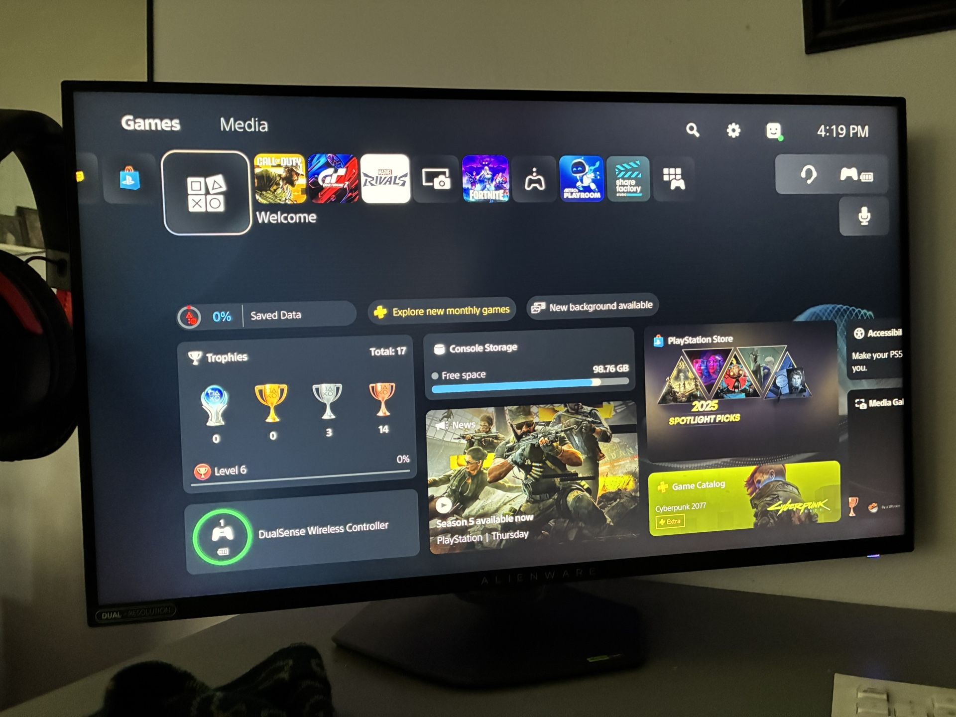 Alienware - AW2725QF 27” IPS LED 4K UHD 180Hz G-Sync Dual Resolution Gaming Monitor (HDMI, DisplayPort)