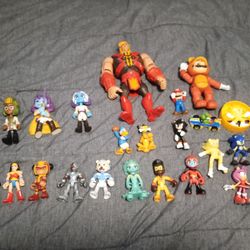 Action Figures Sonic Mario Marvel Etc. Lot