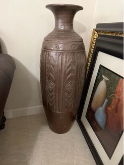 Large Decorative Brown Floor Vase / Urn – Carved Design
