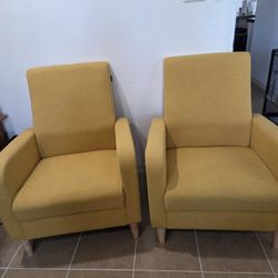 Accent Chairs 