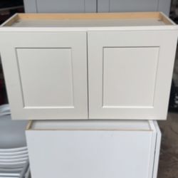 Off White Shaker Bridge Cabinet 30 X 18