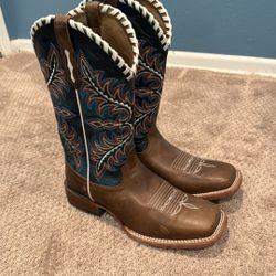 Various Womams Boots