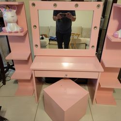 Vanity $500