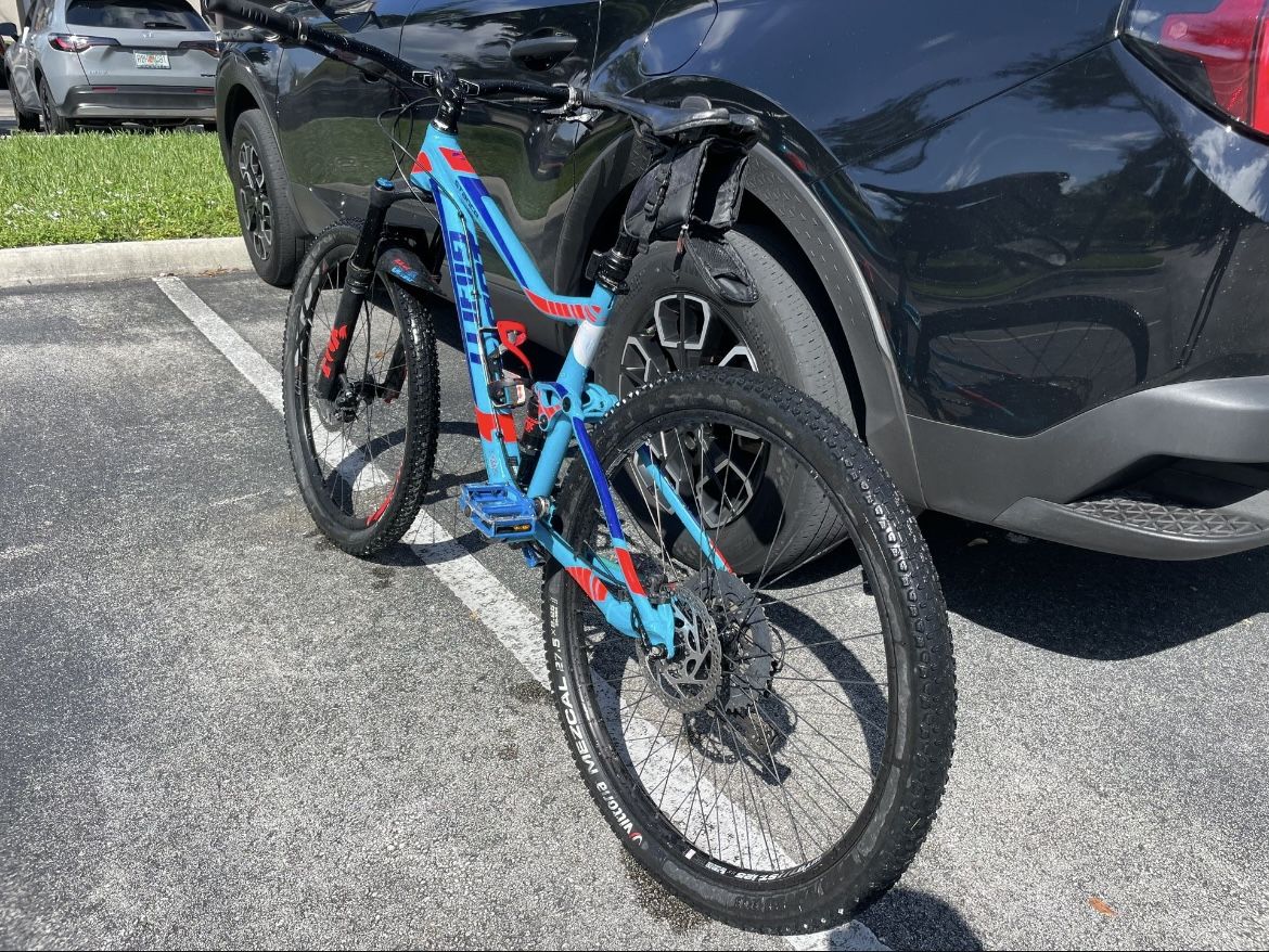 Road Bike & Mountain Bike