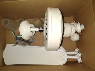 New White Ceiling Fan With Lights.( make Offer)