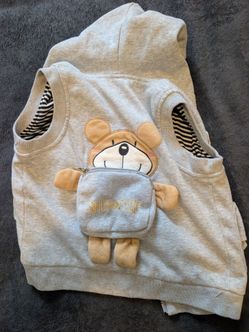 Cute Kids Hoodie Vest Bear Design Pocket Gray Size 11 Sleeveless Jacket