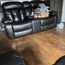 2 Couches 75$ 