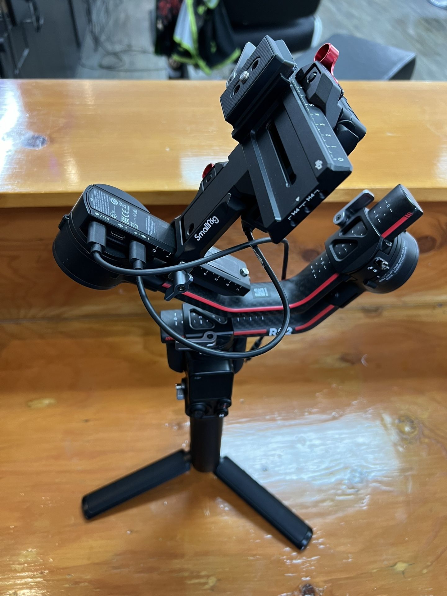 DJI RS 2 Gimbal Stabilizer Pro Combo Kit