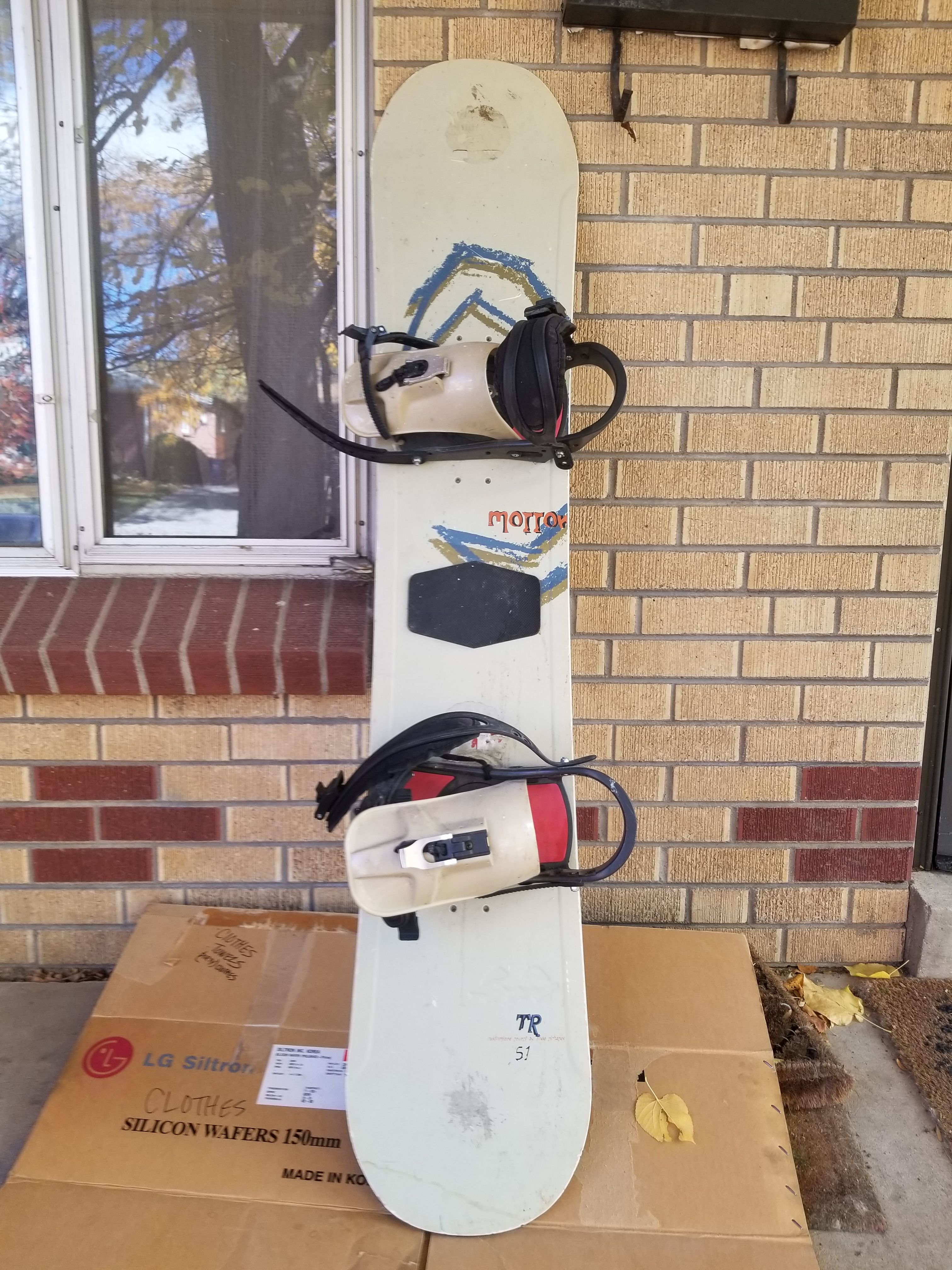 Morrow revert Todd Richards custom snowboard