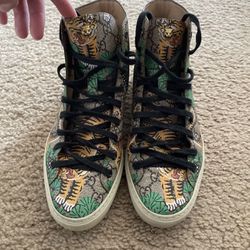 Gucci Sneakers Size 9.5 men ( Price Is Firm)
