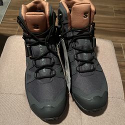 Women Hiking Boots Size 10