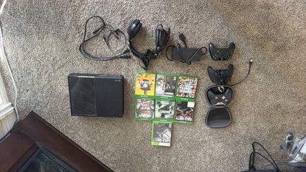 Xbox One Bundle + Elite Controller + 2 Controllers + 7 Games + Headset
