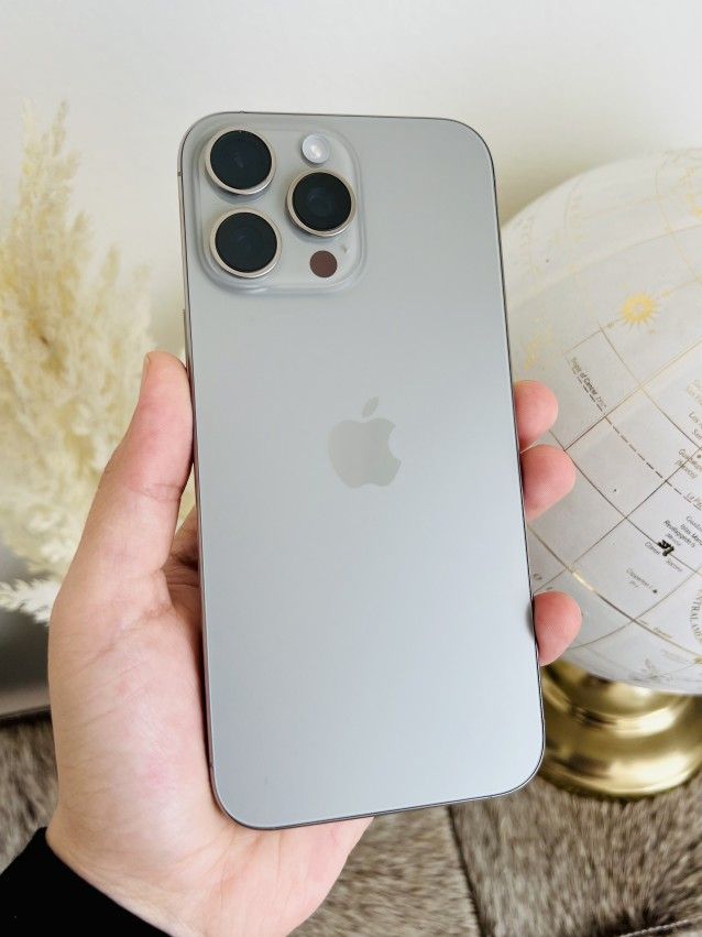 iPhone 15 Pro Max 1TB Natural Titanium Unlocked