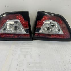 2013-2017 Chevy traverse Lid Mounted Tail Lights 