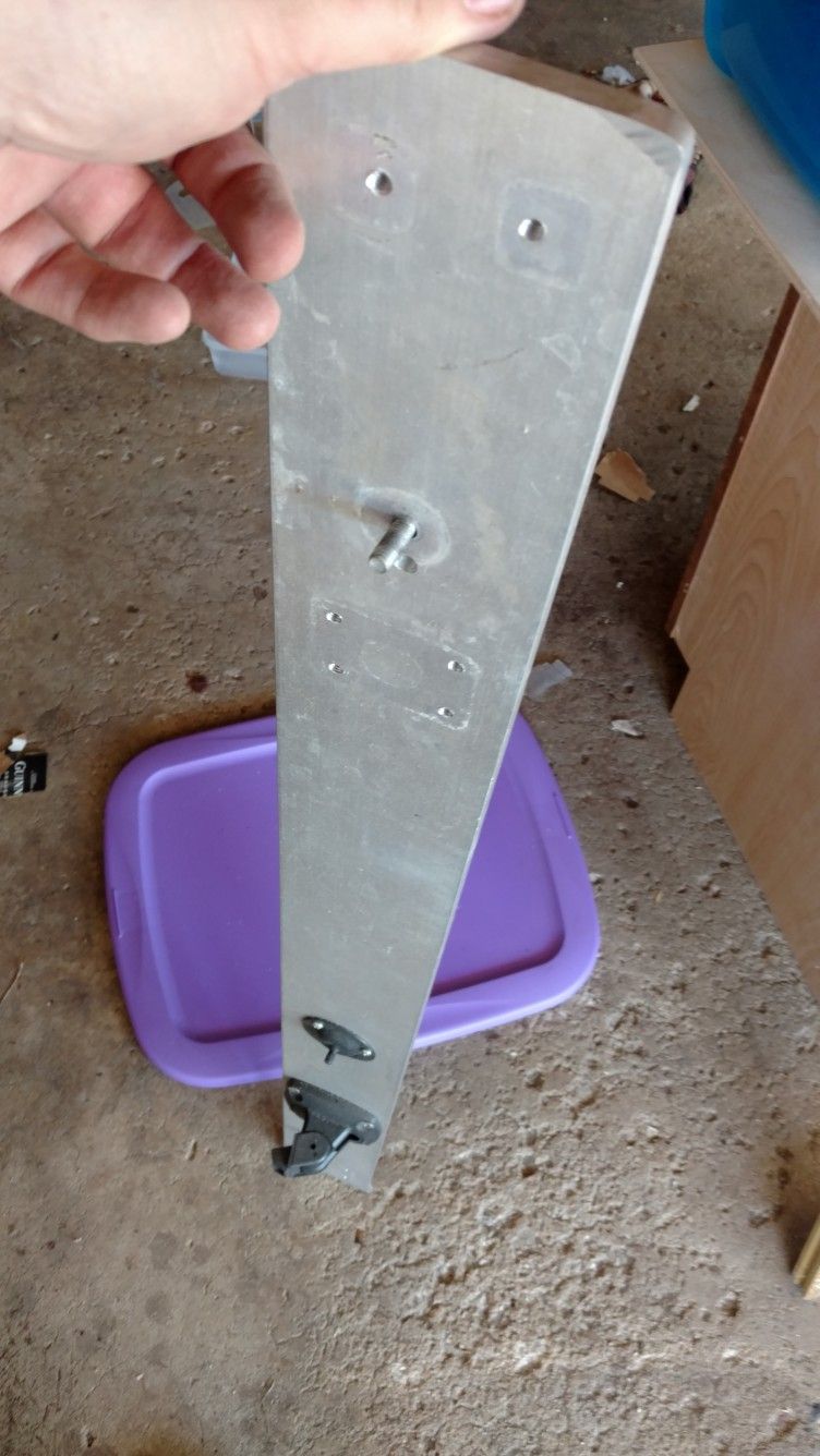 Canoe fishing equipment bar w clamps