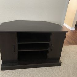 Sturdy Tv Stand 