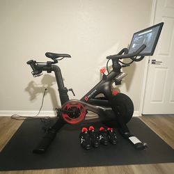 Almost Brand New Peloton Bike 5.0