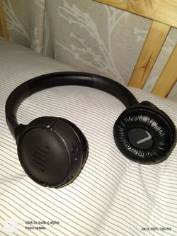 JBL'S 750BTNC