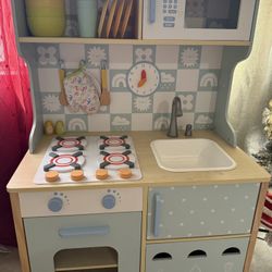 Play Kitchen 