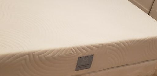 King Memory Foamn Set 