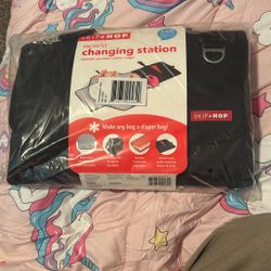 Skip Hop Pronto Changing Station. 