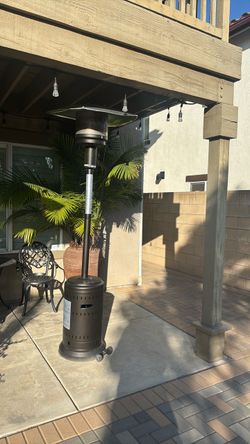 Floorstanding propane Patio Heater