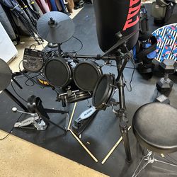 Alesia nitro Mesh Drum Kit Lightly Used With Stool