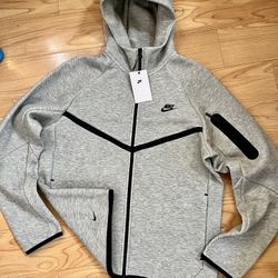 🔥🔥Nike Tech Fleece Full Zip Grey Hoodie - Large/Medium