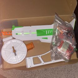 The Brand Is Splat R Ball The Colors Are Green And White 