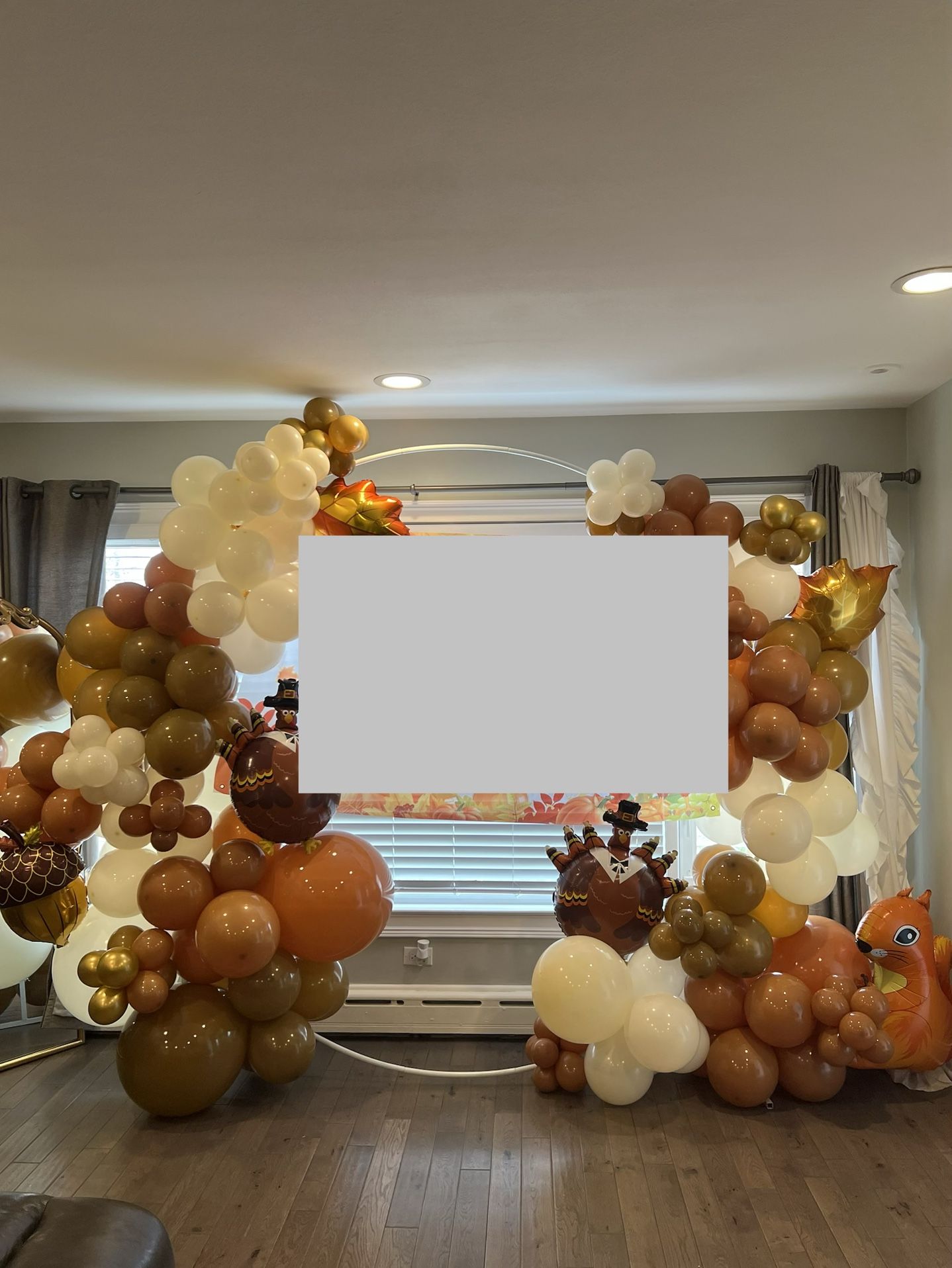 Balloon Arch - Balloon Garland - Balloon Decorations -  Party Decorations -Bake Ware  - Christmas 