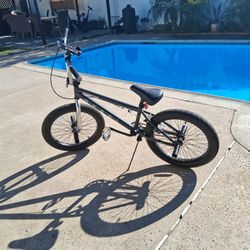 Grey Used mongoose Rebel Bike