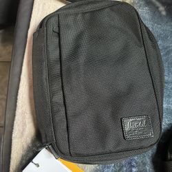 Herschel Traveling  Small Bag 