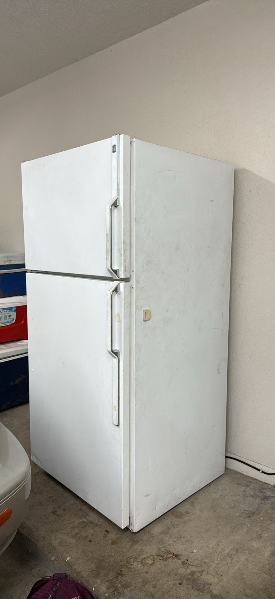FREE Refrigerator – Doesn’t Work – Must Go ASAP