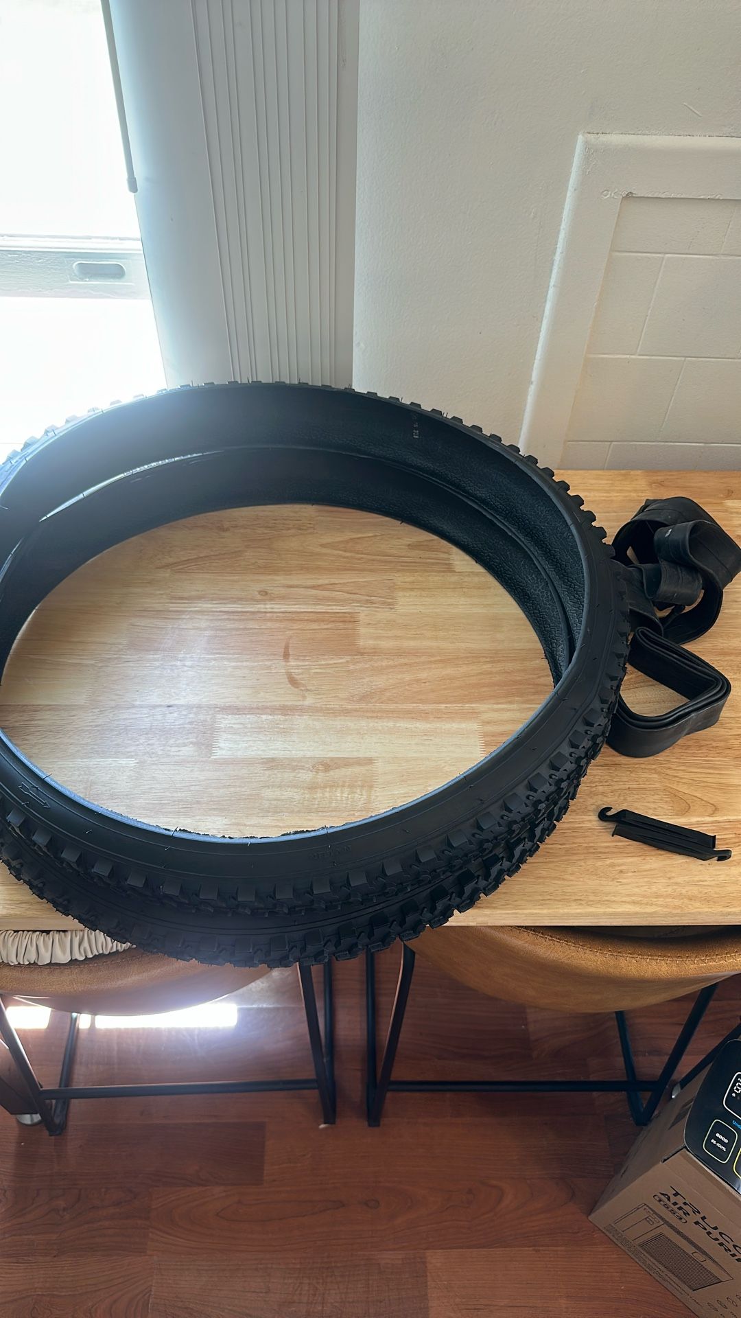 Hycline Mountain Bike Tires Set: 2-Pack 20/24/26x2.125 Inch Folding Replacement High-Density Bicycle Tires and Pair Inner Tubes with Tire Levers Compa