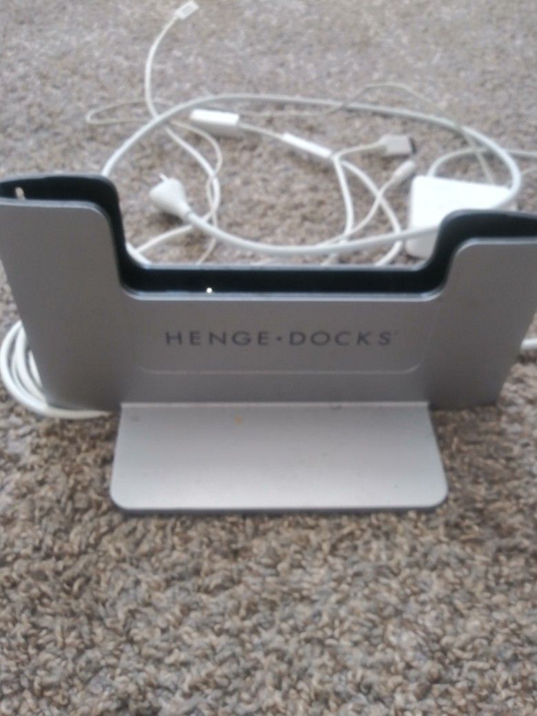 Vertical Docking Station For 15 Inch MacBook Pro