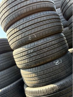 215/50/17 Michelin set de Tires con 80% de vida las 4